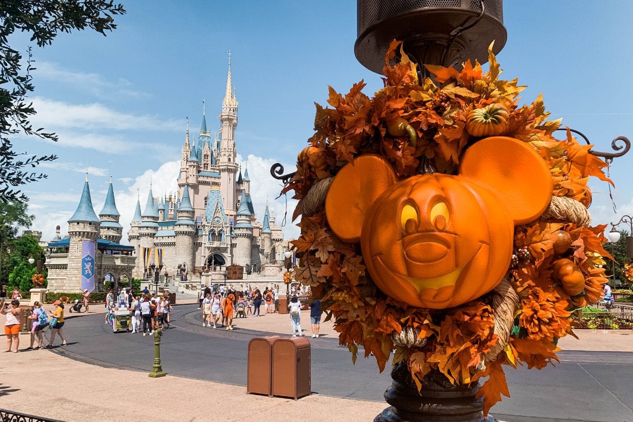Disney World Magic Kingdom Micky Mouse Halloween Wreath