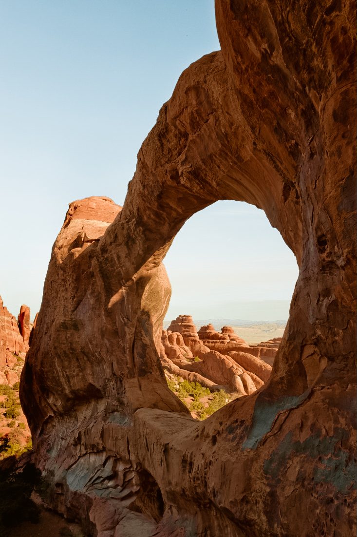 Large circular red rock Arch, best arches in arches national park