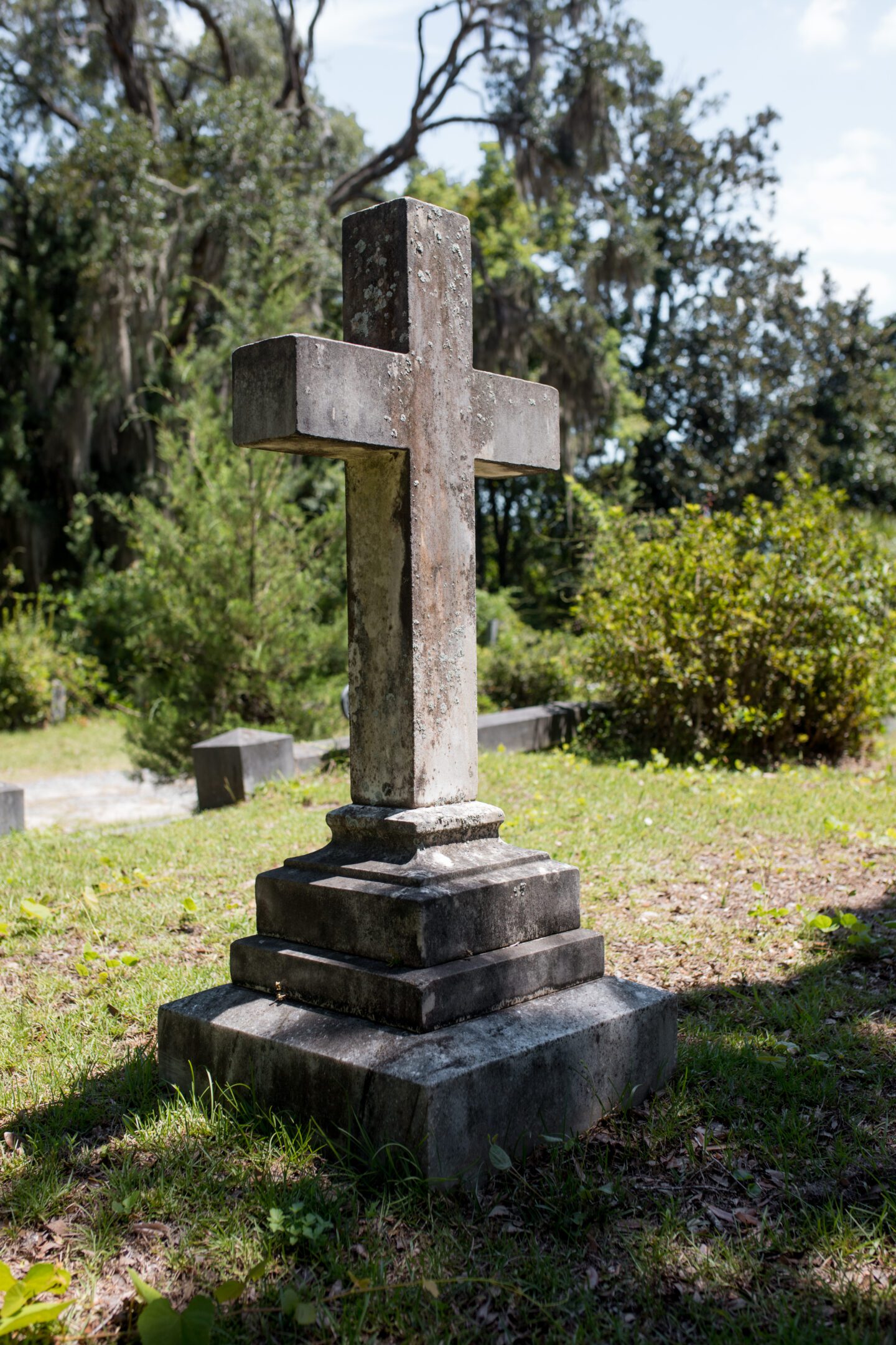 A gravestone head, day trip to savannah georgia